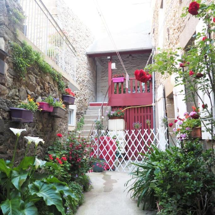 Apartment Duplex Et Terrasse A St Servan-st Malo *